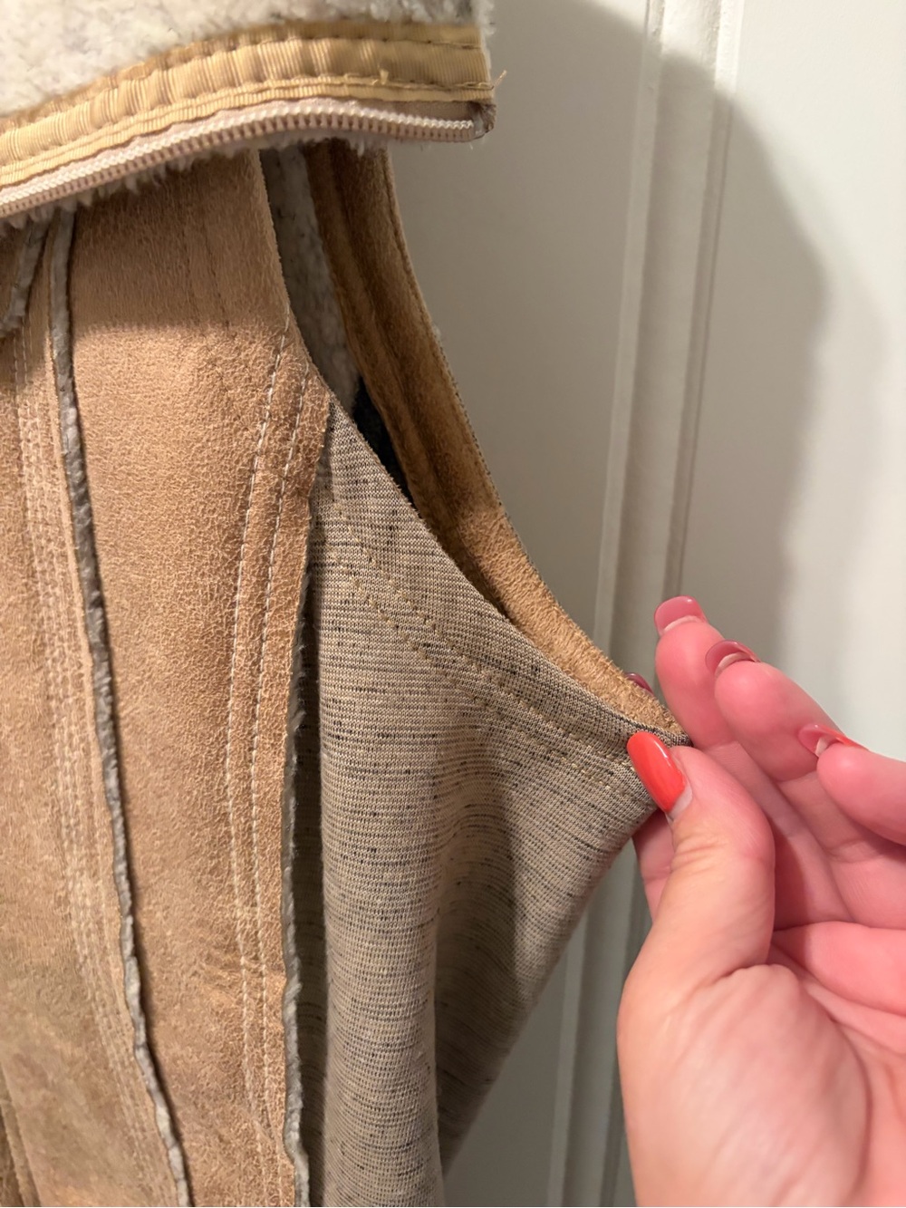 KUHL Dani Sherpa Vest Jacket Tan Almond Faux Leather Wool Fleece Ivory Size M - Picture 7 of 14